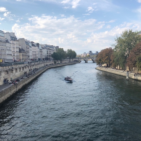 Hi Fellow Poshers! - Picture 1 of 1